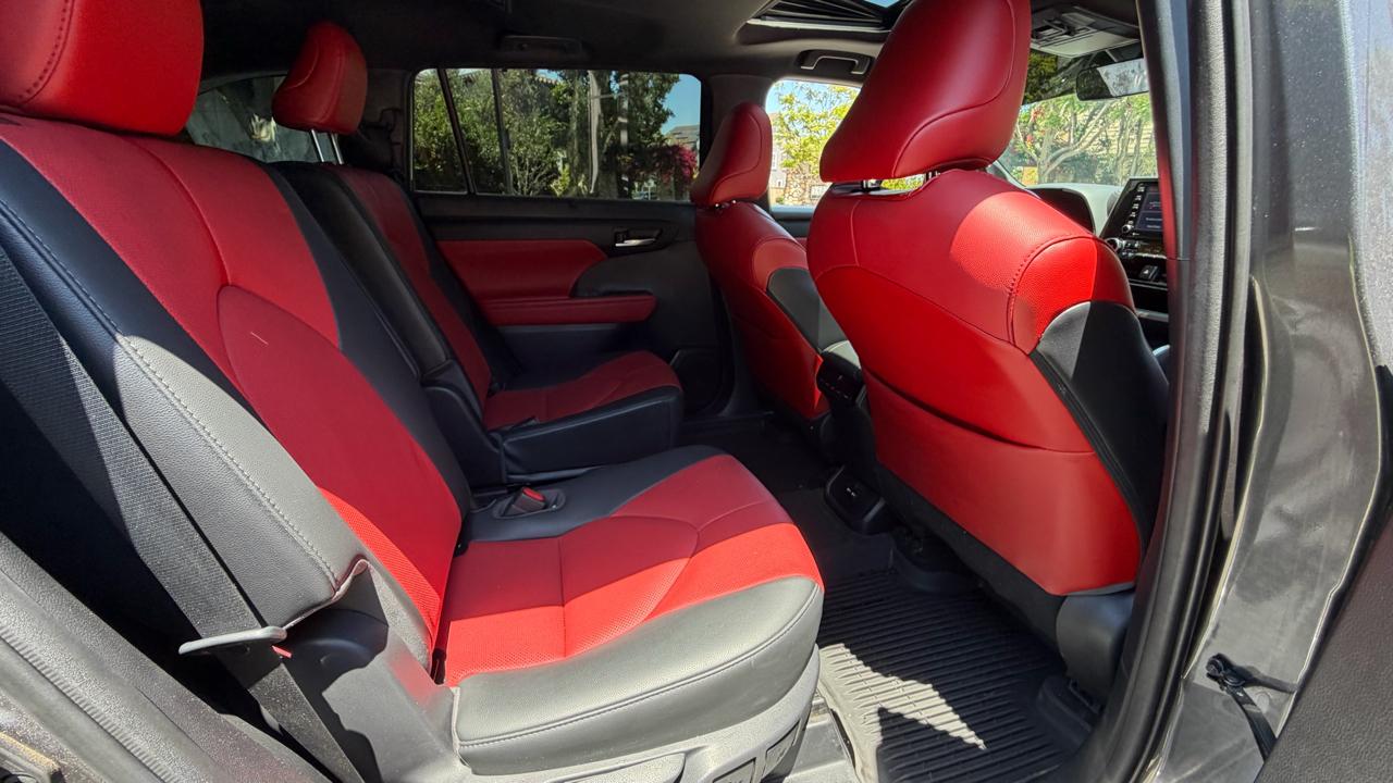 Toyota Highlander XSE AWD (Natl) 2021