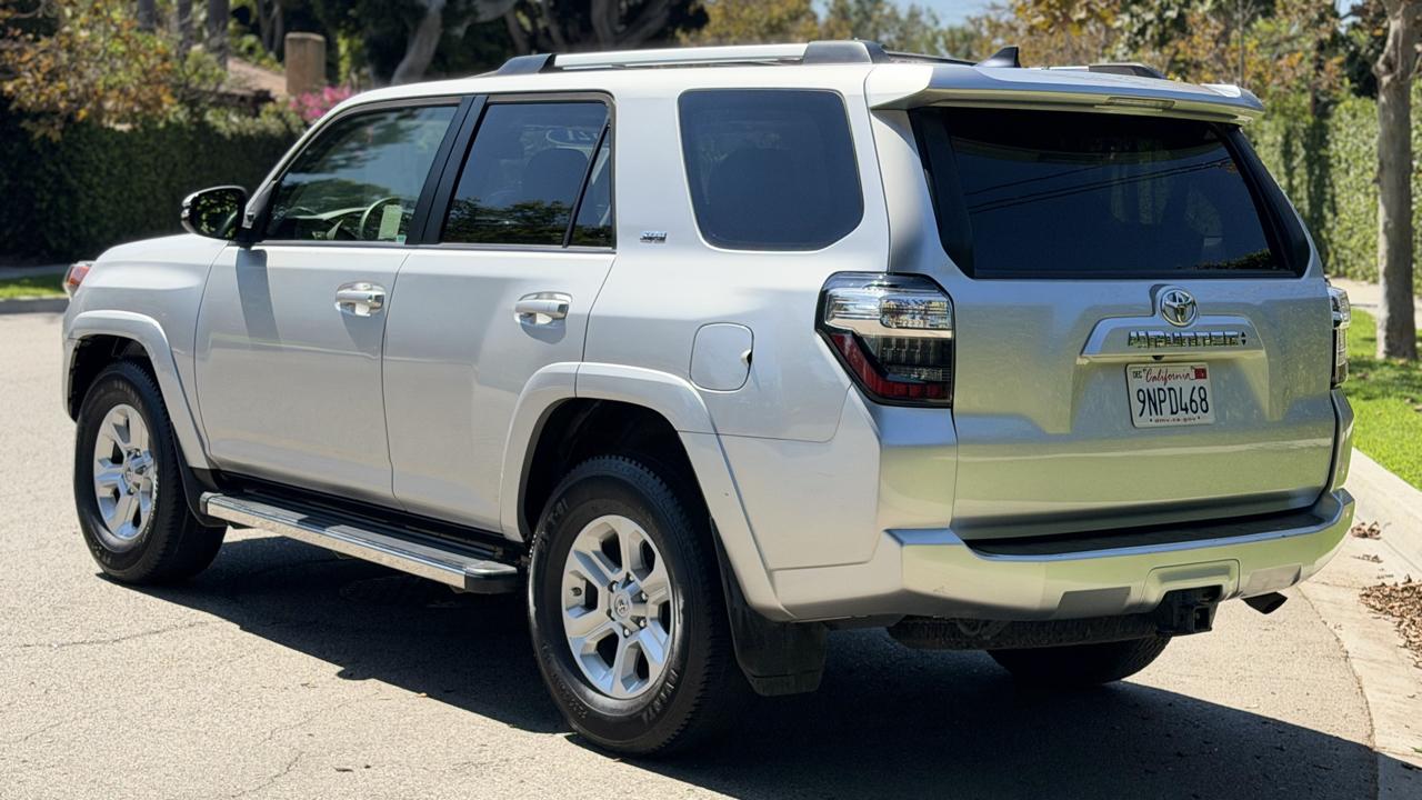 Toyota 4Runner SR5 Premium 2WD (Natl) 2021