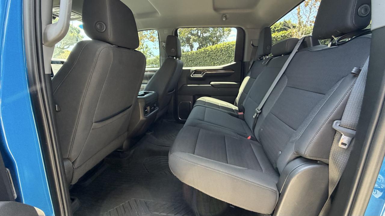 Chevrolet Silverado 1500 4WD Crew Cab 147" LT Trail Boss 2023