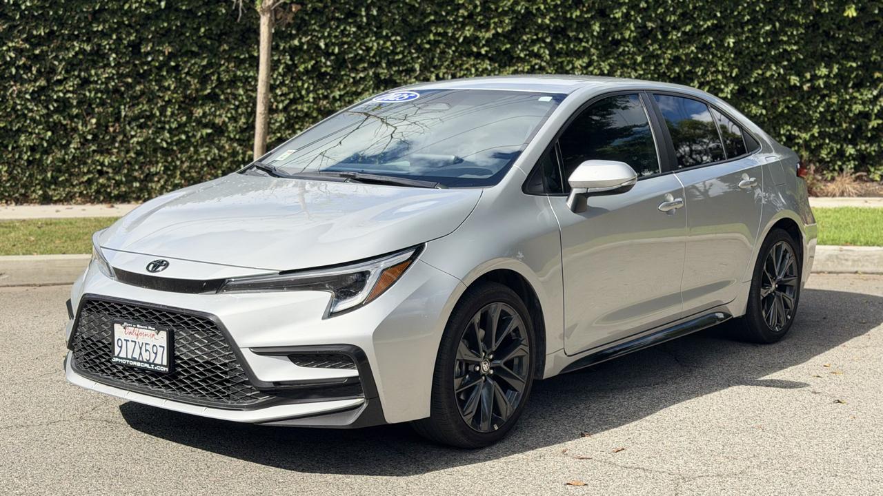 Toyota Corolla SE CVT (Natl) 2025