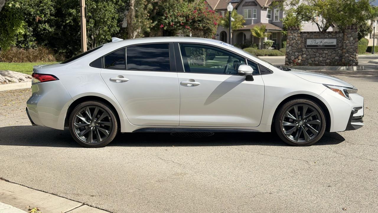 Toyota Corolla SE CVT (Natl) 2025