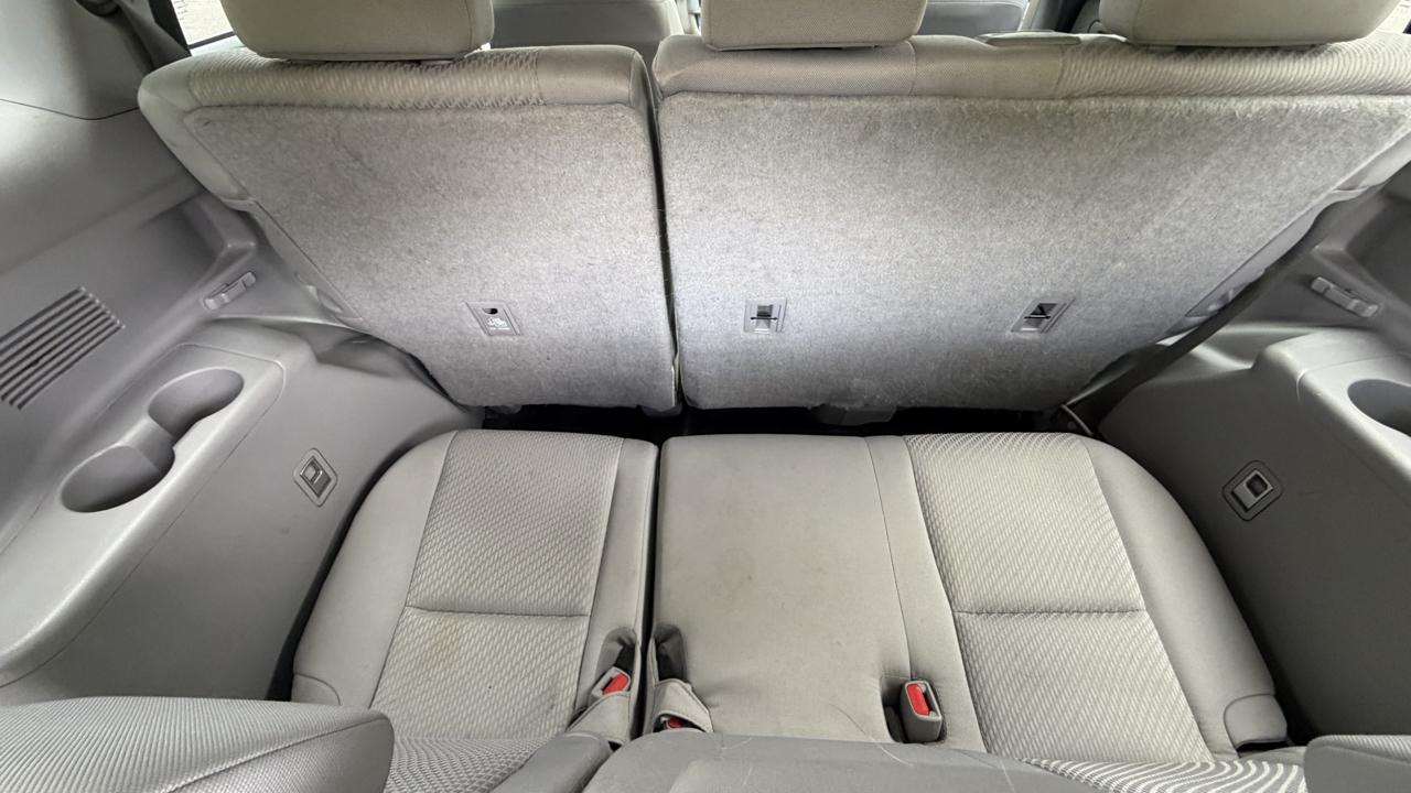 Toyota Highlander LE V6 FWD (Natl) 2017