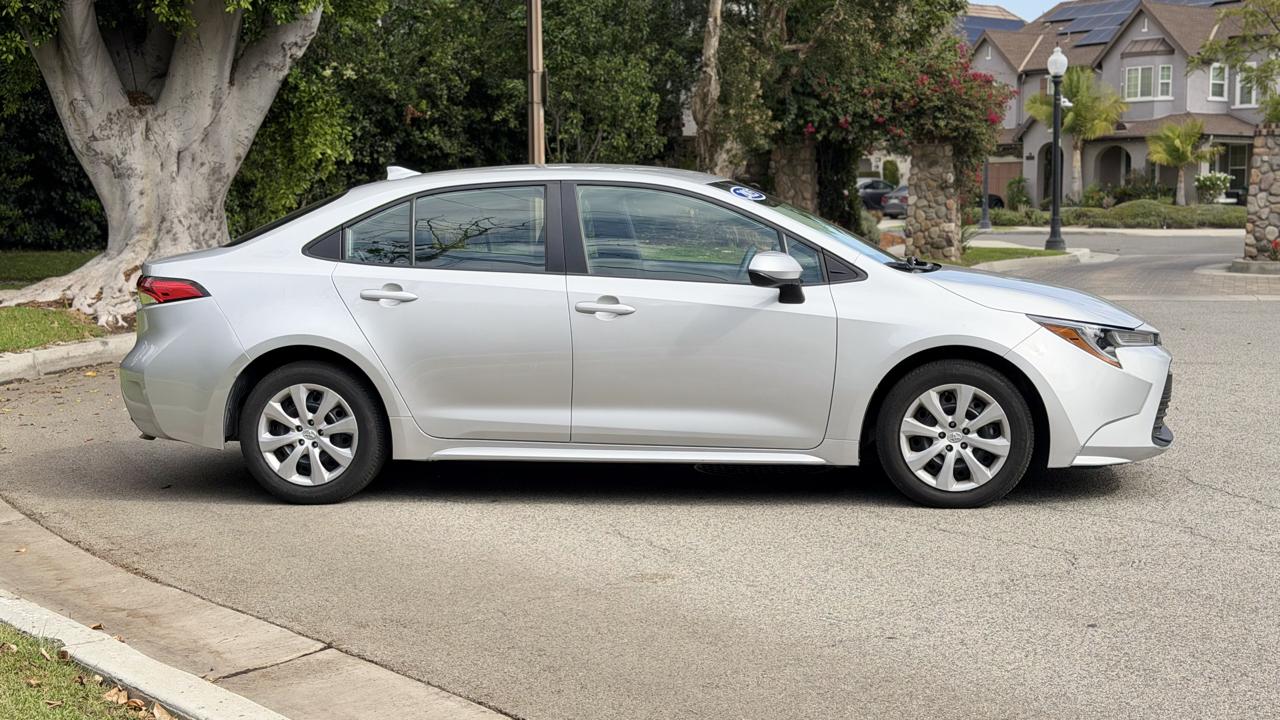 Toyota Corolla LE CVT (Natl) 2025