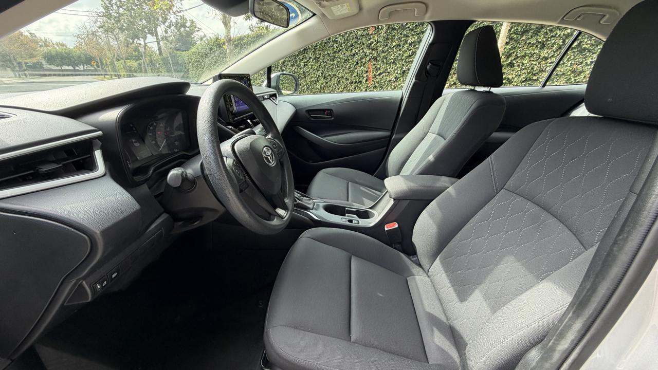 Toyota Corolla LE CVT (Natl) 2025