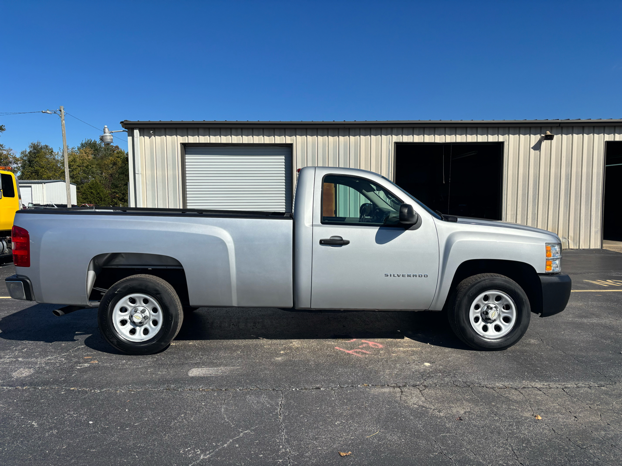Chevrolet Silverado 1500 1LT Regular Cab 2WD 2013 Chevrolet Silverado 1500 1LT Regular Cab 2WD 2013