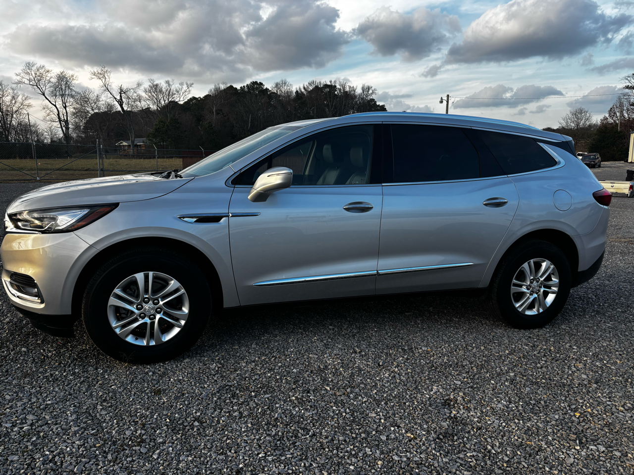 Buick Enclave Essence FWD 2020