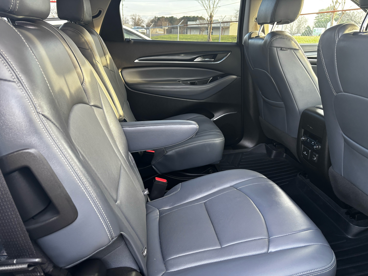 Buick Enclave Essence FWD 2020