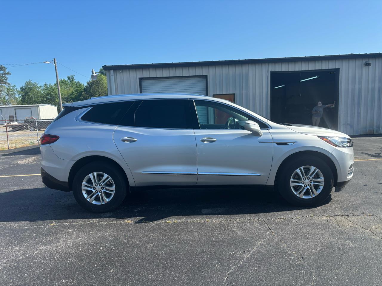 Buick Enclave Essence FWD 2020
