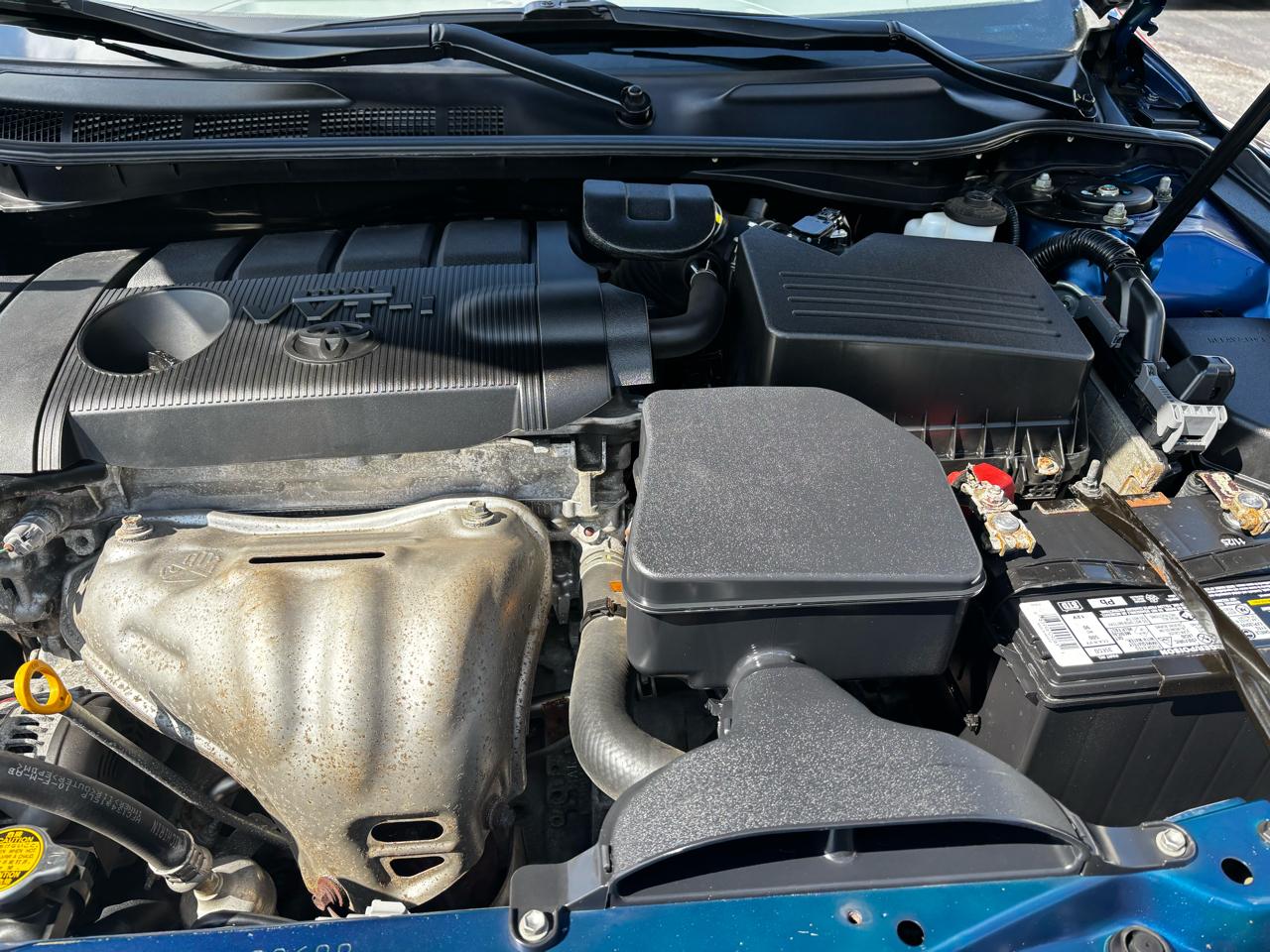 Toyota Camry Base 6-Spd AT 2011