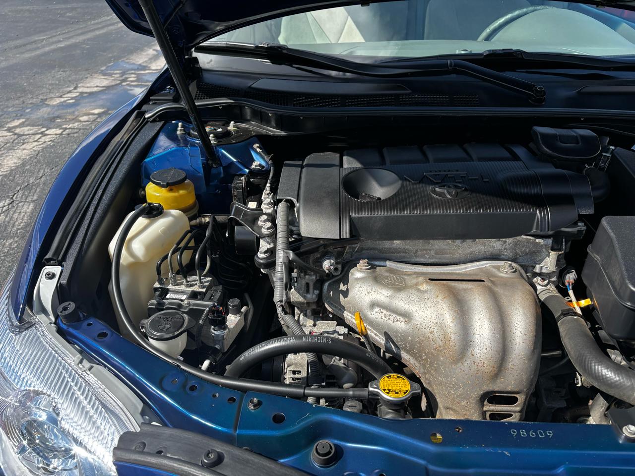 Toyota Camry Base 6-Spd AT 2011