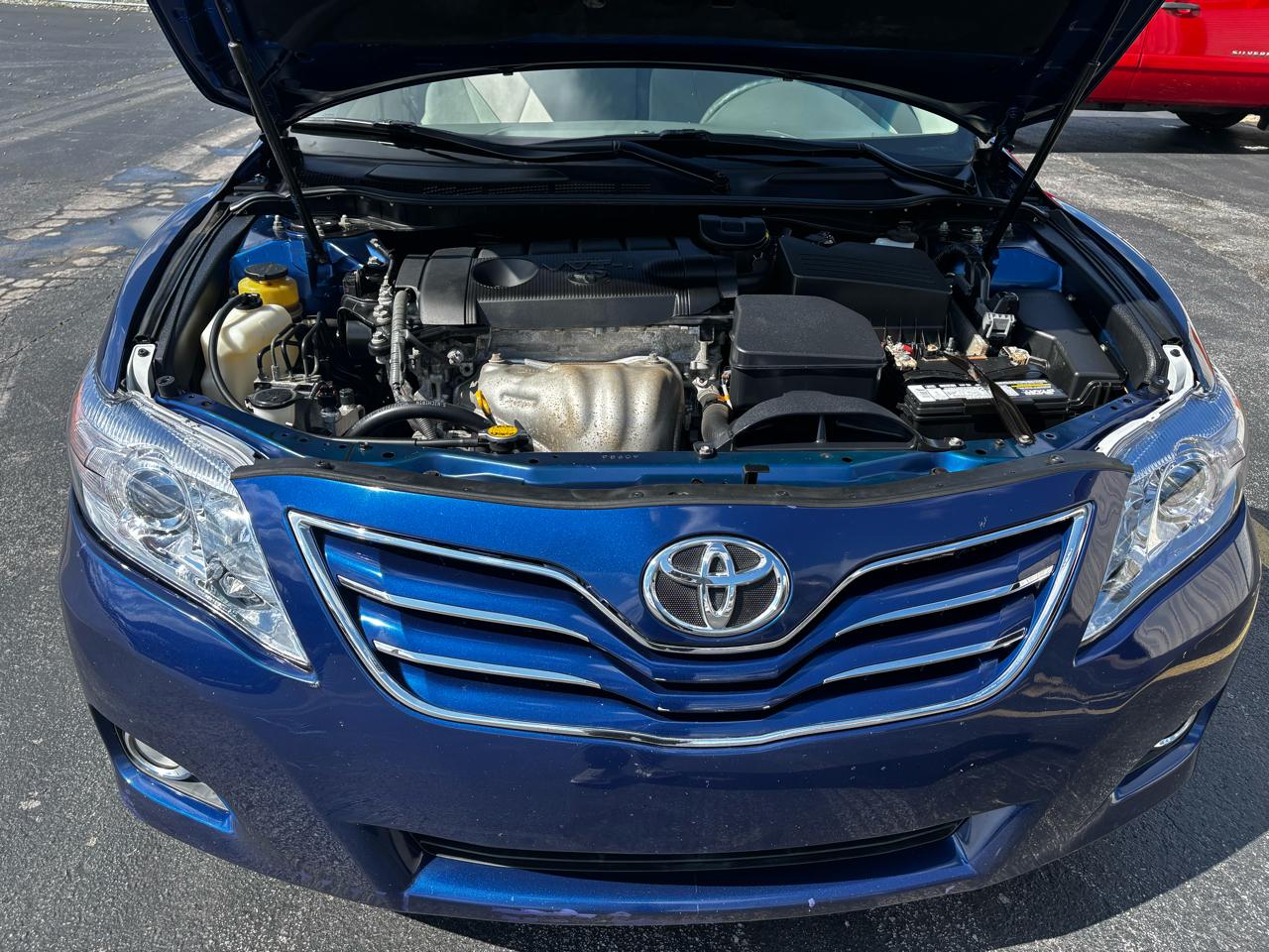 Toyota Camry Base 6-Spd AT 2011