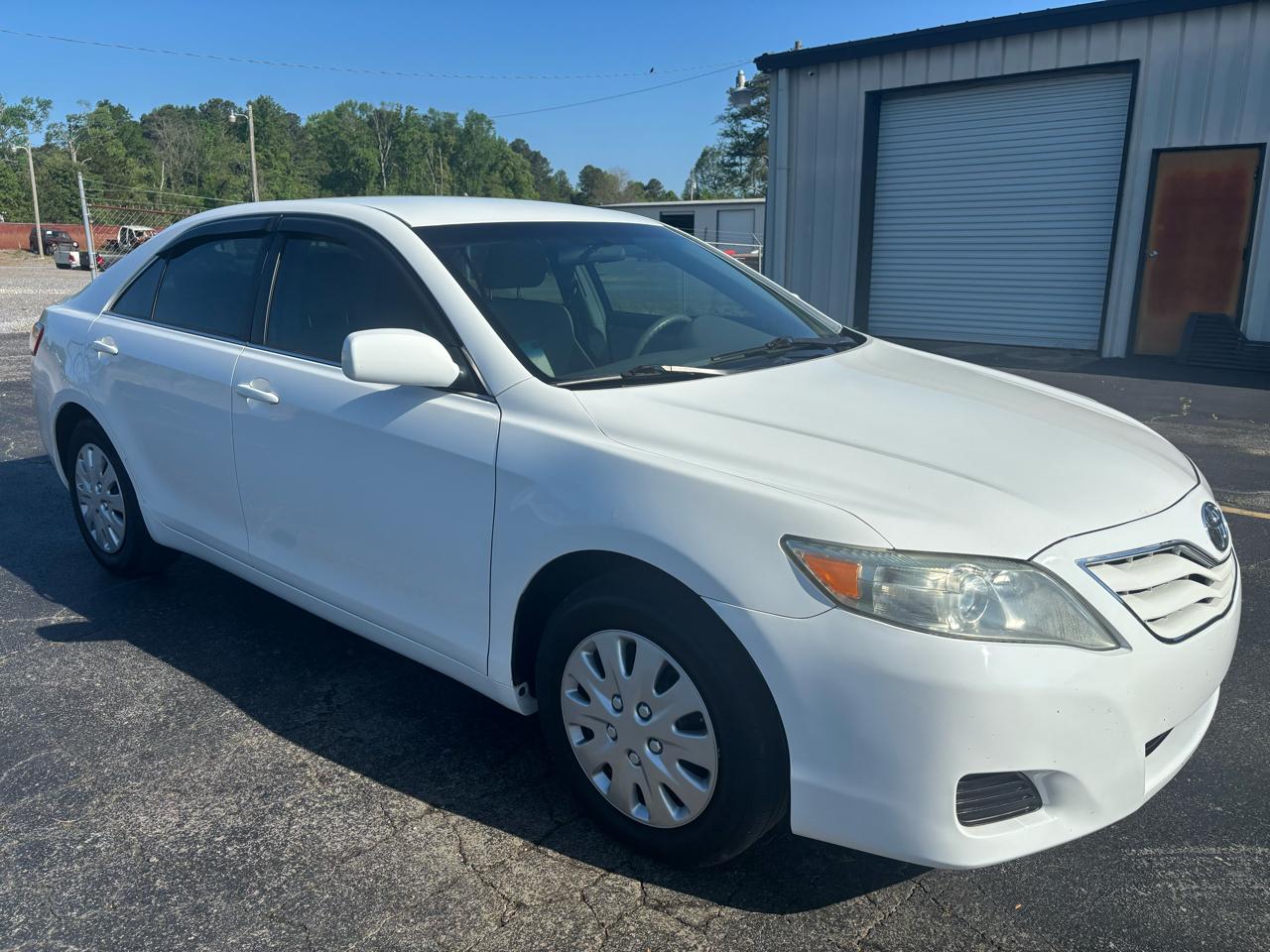 Toyota Camry Base 6-Spd AT 2011