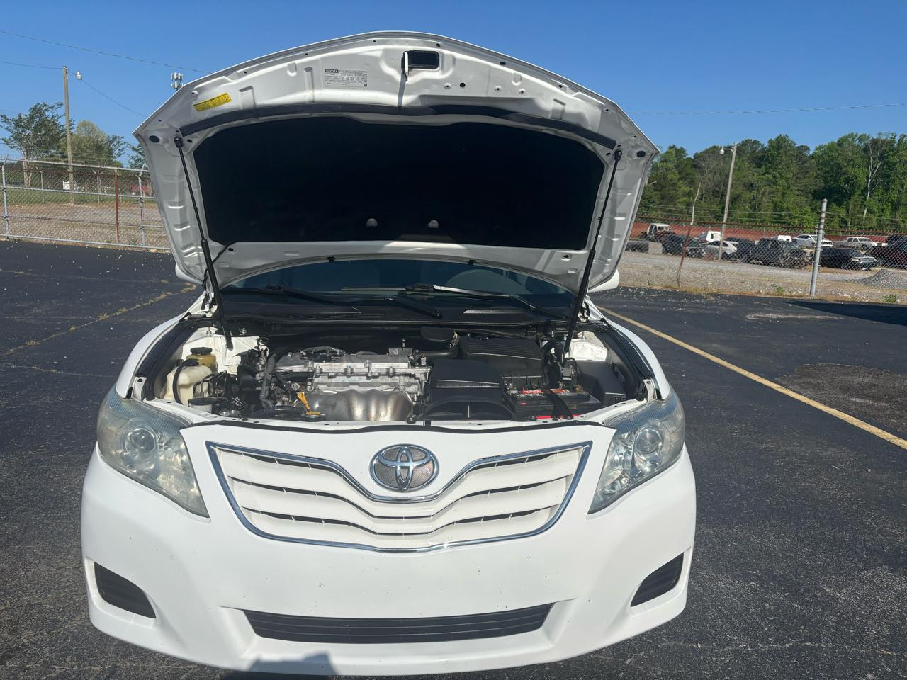 Toyota Camry Base 6-Spd AT 2011