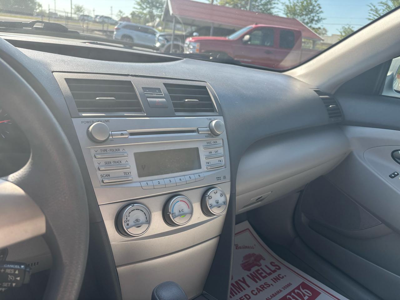 Toyota Camry Base 6-Spd AT 2011