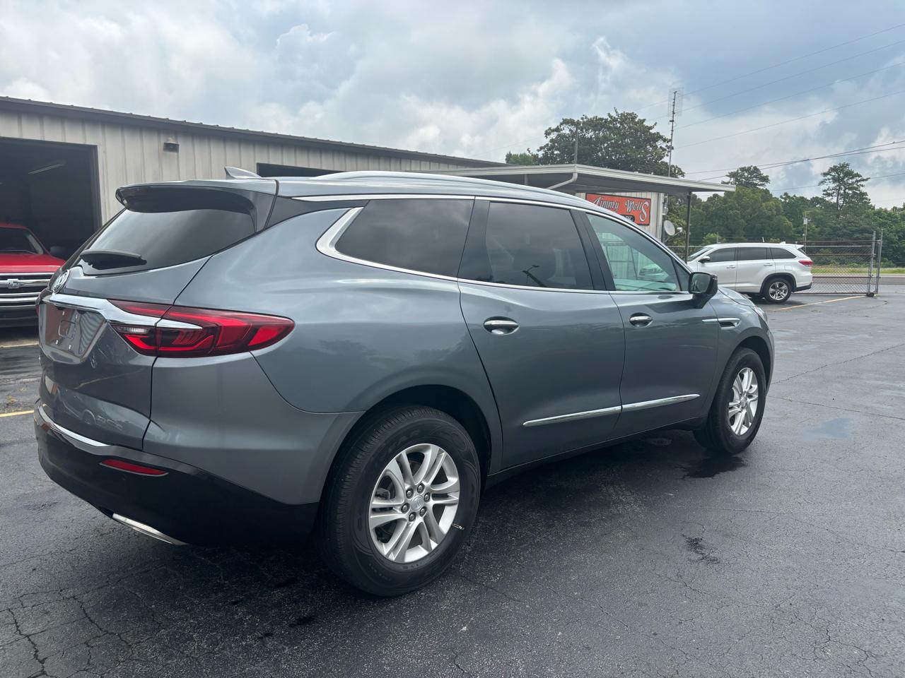 Buick Enclave Essence FWD 2021