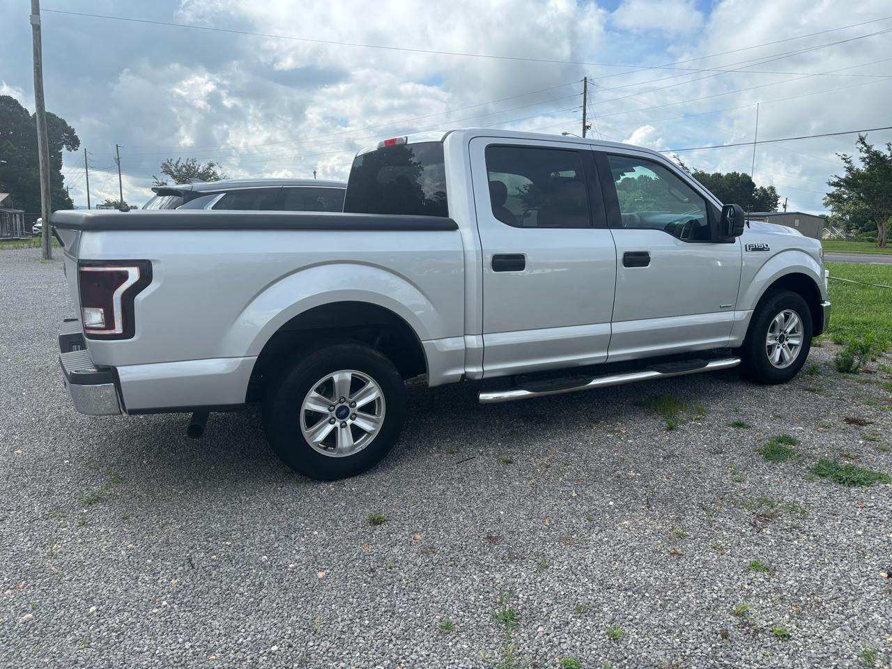 Ford F-150 2WD SuperCrew 145" XLT 2016