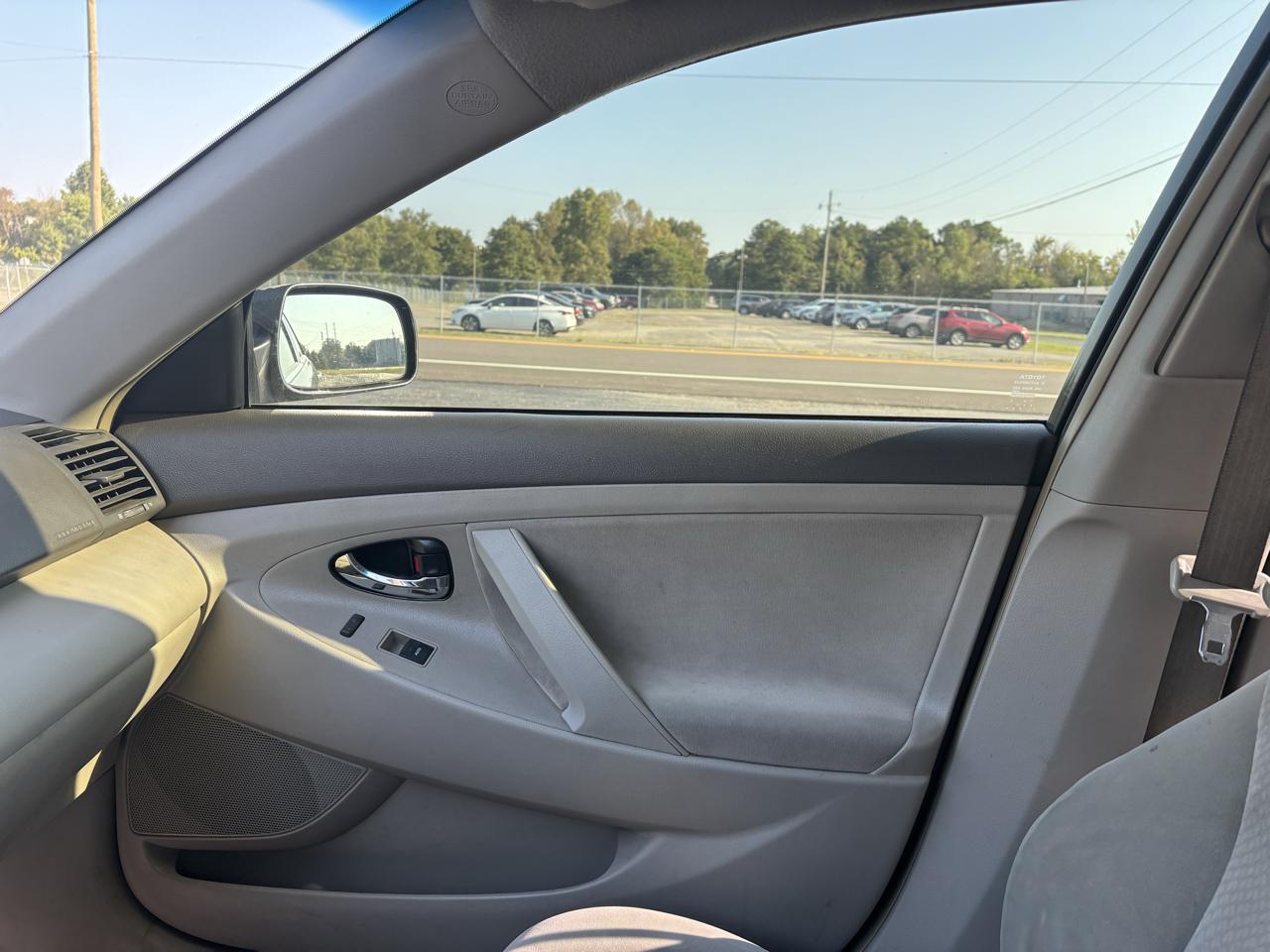 Toyota Camry Base 2011