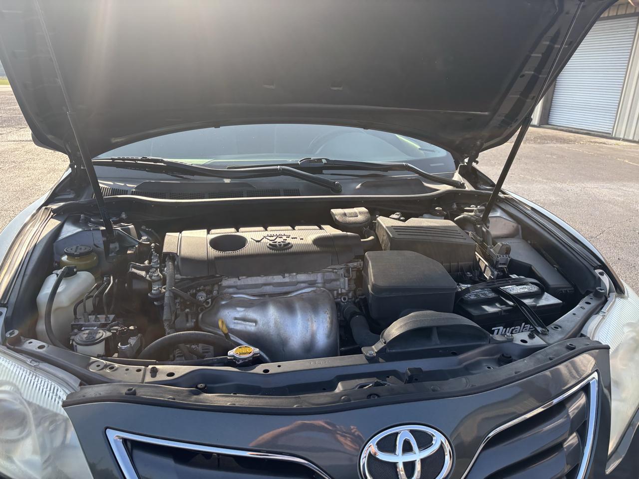Toyota Camry Base 2011
