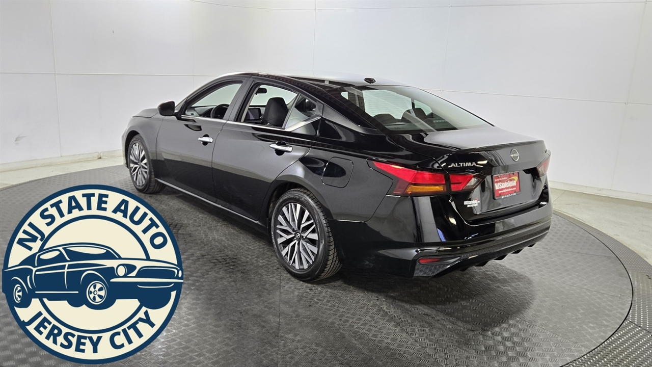 Nissan Altima 2.5 SV 2024