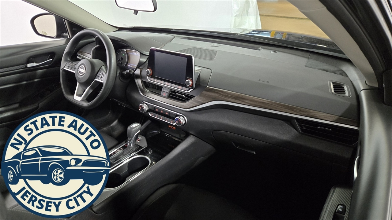 Nissan Altima 2.5 SV 2024