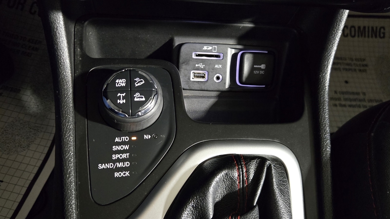 Jeep Cherokee Trailhawk 4WD 2018 Jeep Cherokee Trailhawk 4WD 2018