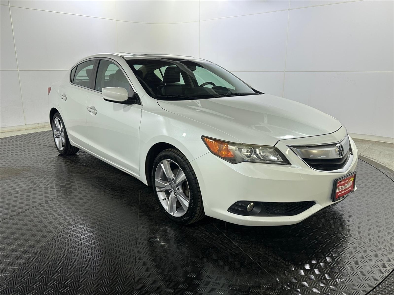 2013 Acura ILX 5-Spd AT w/ Technology Package