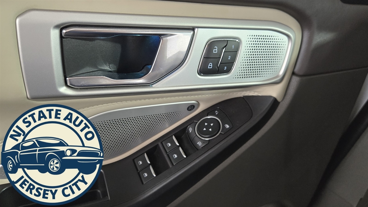 Ford Explorer Platinum AWD 2020