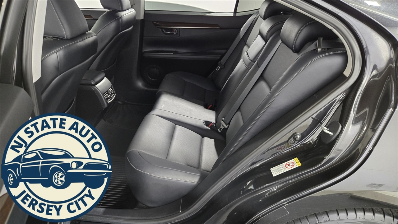 Lexus ES 350 Sedan 2017 Lexus ES 350 Sedan 2017