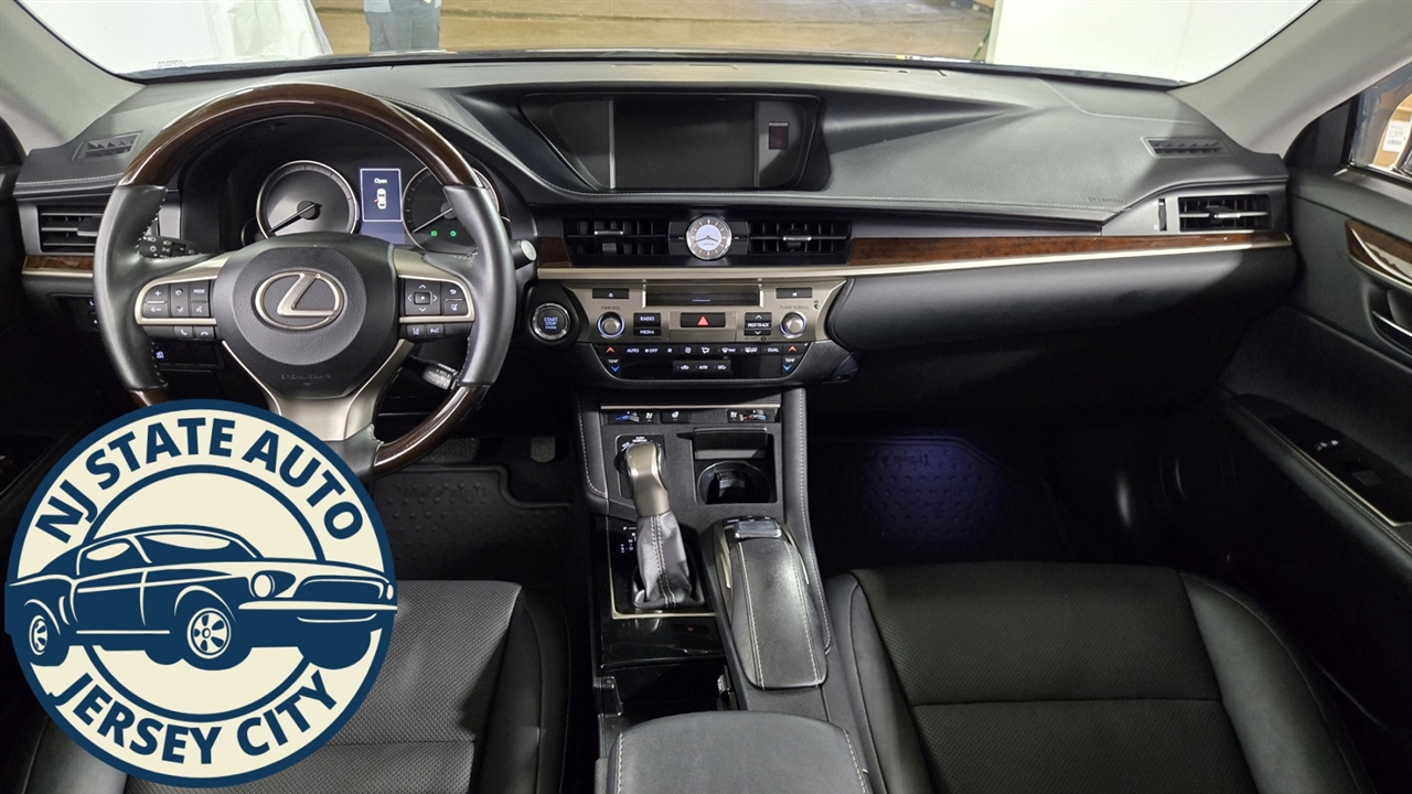Lexus ES 350 Sedan 2017 Lexus ES 350 Sedan 2017