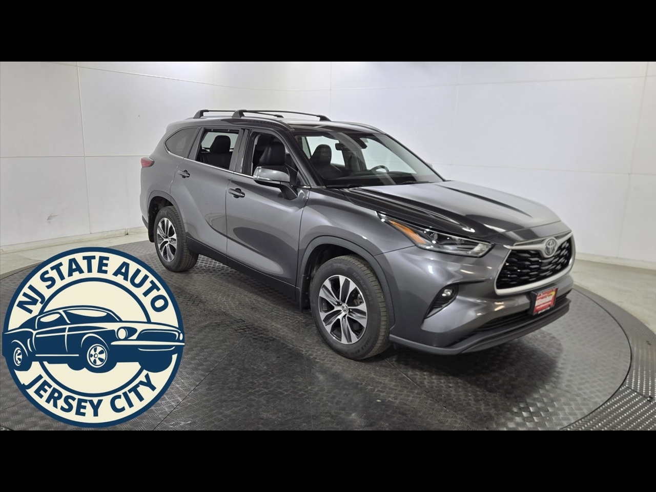 2021 Toyota Highlander XLE AWD V6