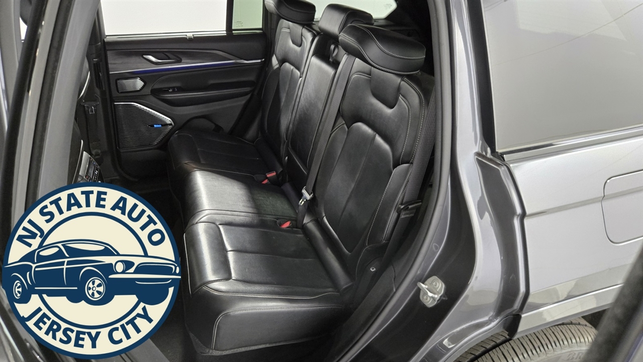 Jeep Grand Cherokee 4xe Overland 2022 Jeep Grand Cherokee 4xe Overland 2022