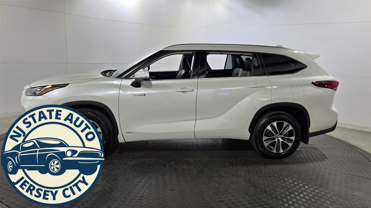 Toyota Highlander Hybrid XLE AWD 2020 Toyota Highlander Hybrid XLE AWD 2020