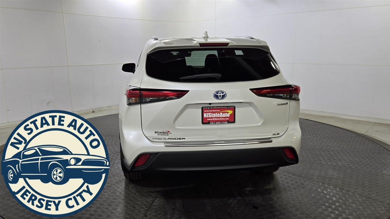 Toyota Highlander Hybrid XLE AWD 2020 Toyota Highlander Hybrid XLE AWD 2020