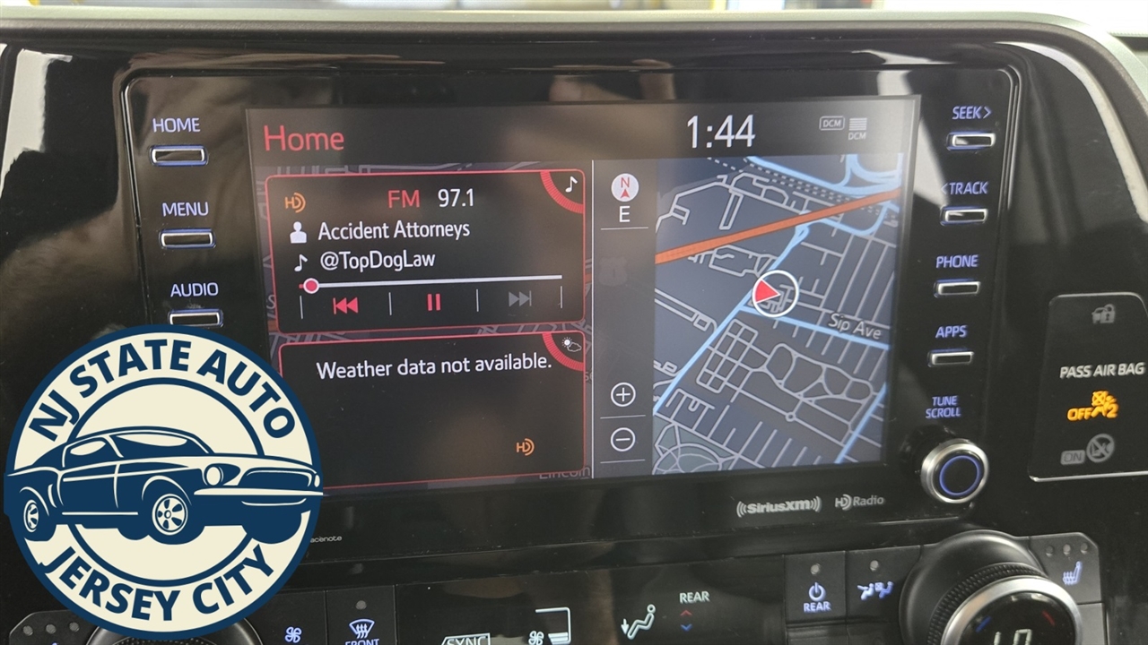 Toyota Highlander Hybrid XLE AWD 2020 Toyota Highlander Hybrid XLE AWD 2020