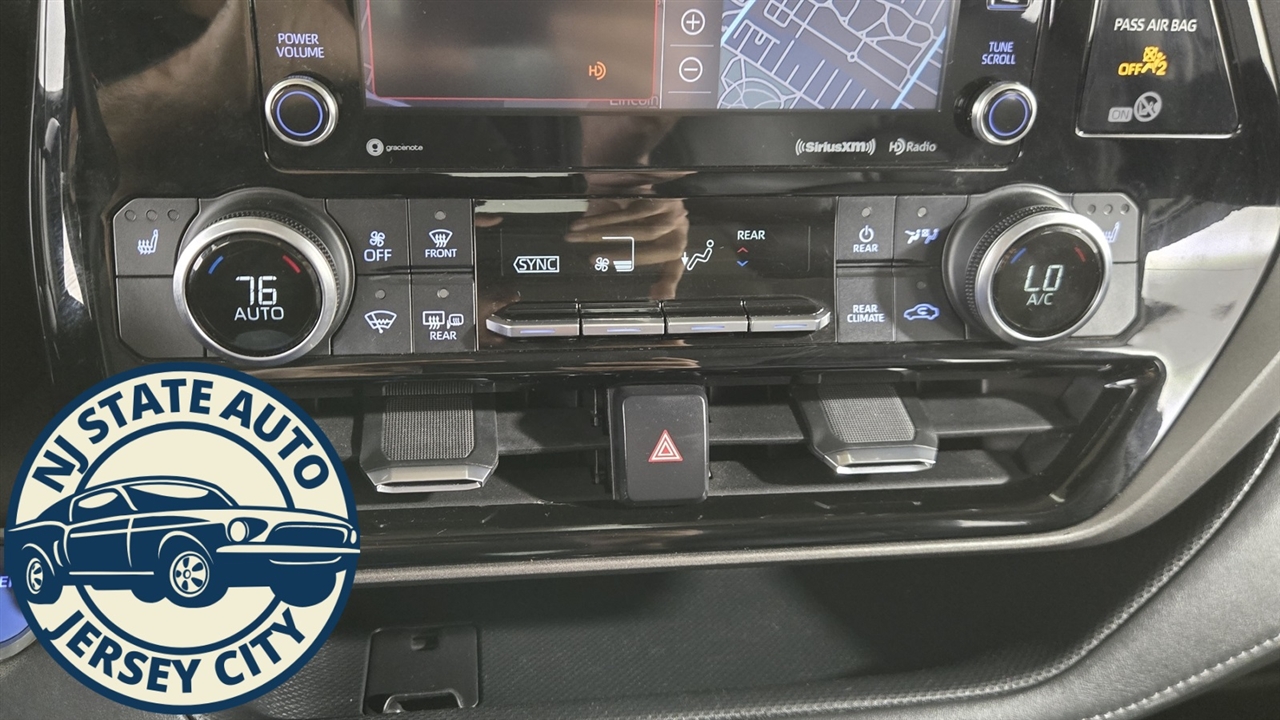 Toyota Highlander Hybrid XLE AWD 2020 Toyota Highlander Hybrid XLE AWD 2020