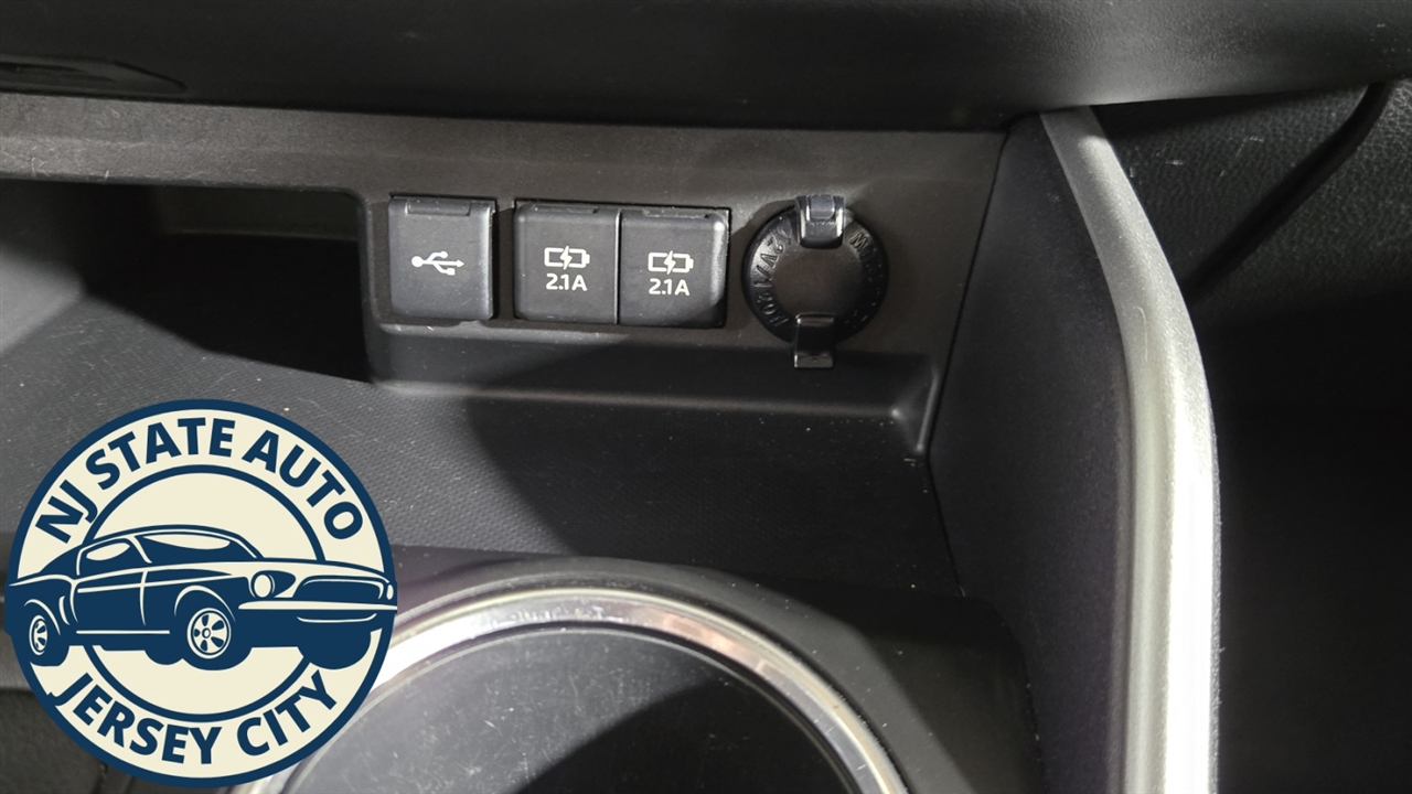 Toyota Highlander Hybrid XLE AWD 2020 Toyota Highlander Hybrid XLE AWD 2020