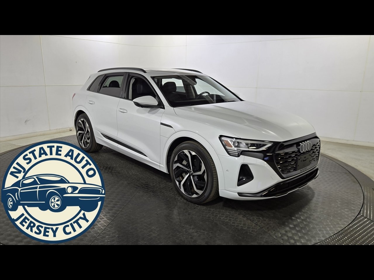 2024 Audi Q8 e-tron quattro Preminum Plus