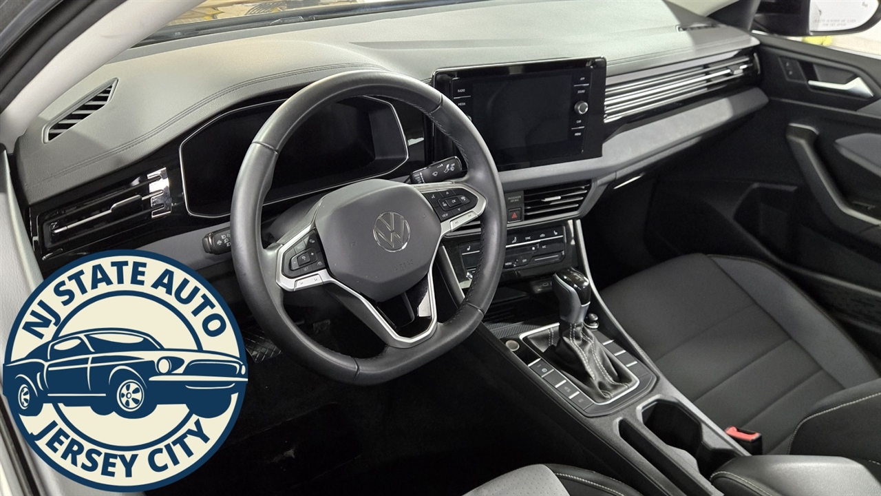 Volkswagen Jetta SE 2025