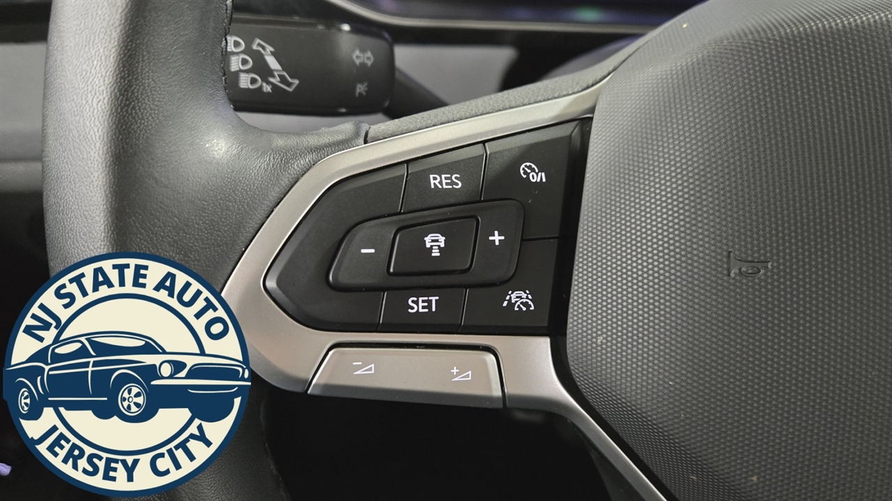 Volkswagen Jetta SE 2025