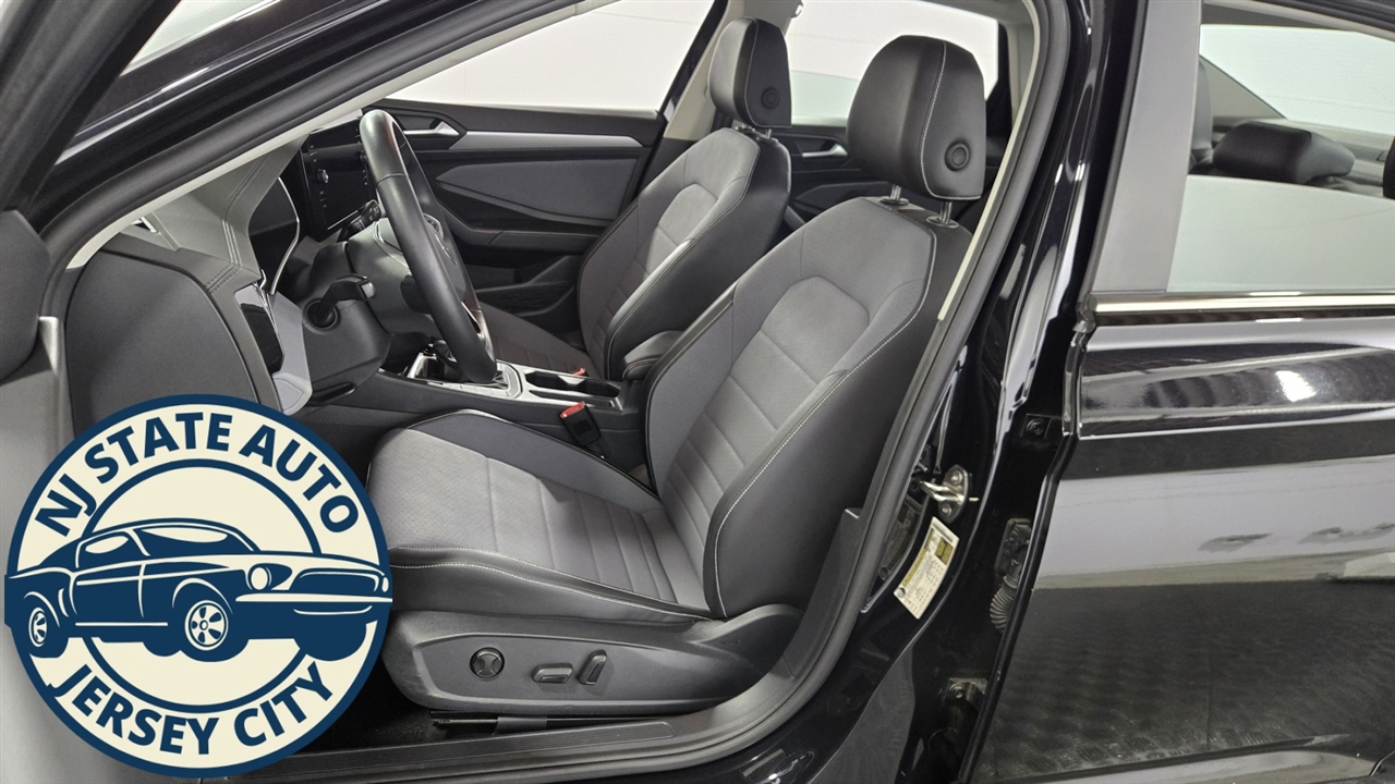 Volkswagen Jetta SE 2025