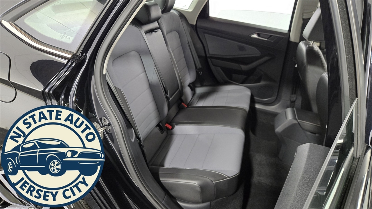 Volkswagen Jetta SE 2025