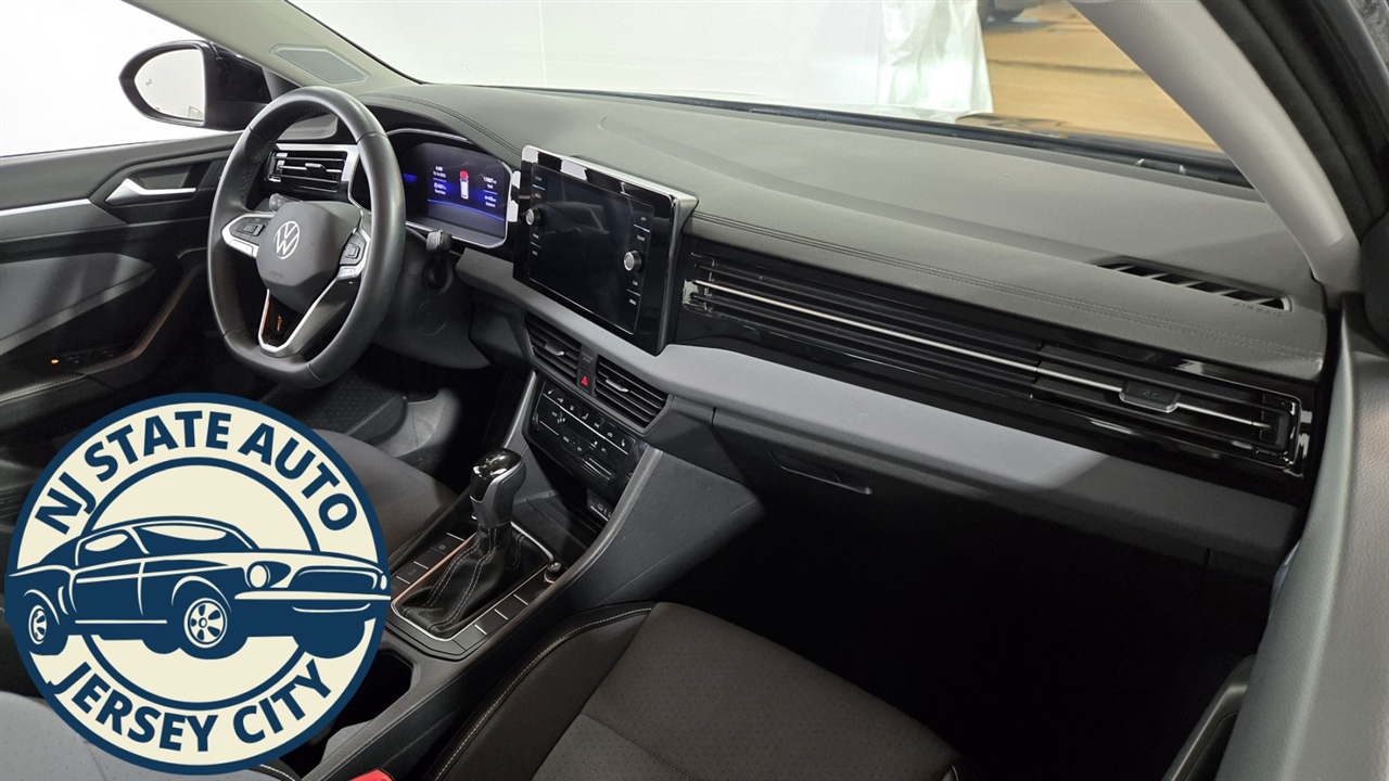 Volkswagen Jetta SE 2025