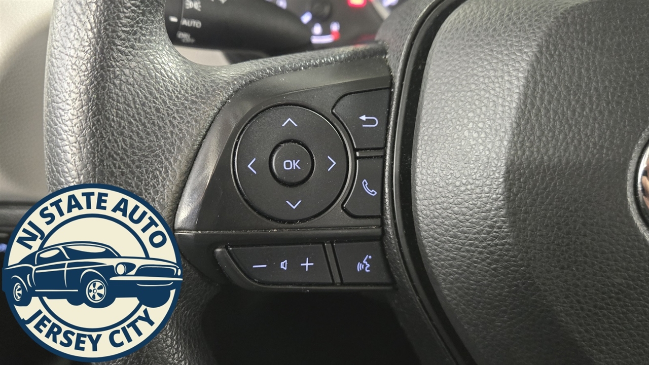 Toyota Corolla LE 2022