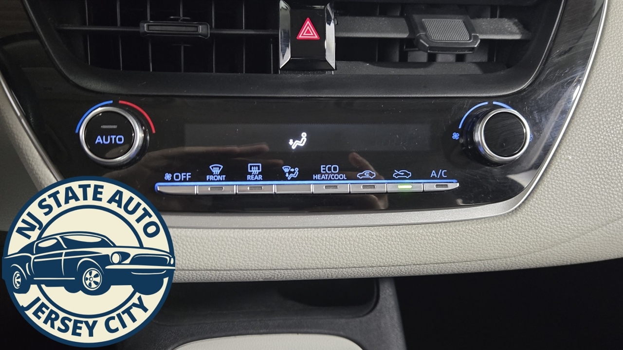 Toyota Corolla LE 2022