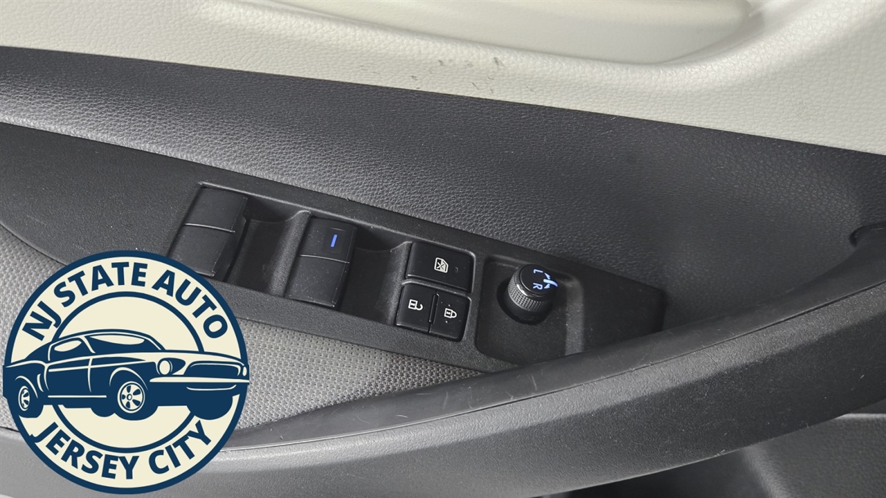 Toyota Corolla LE 2022