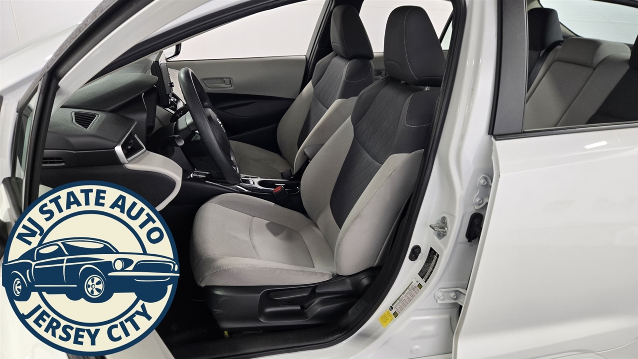 Toyota Corolla LE 2022