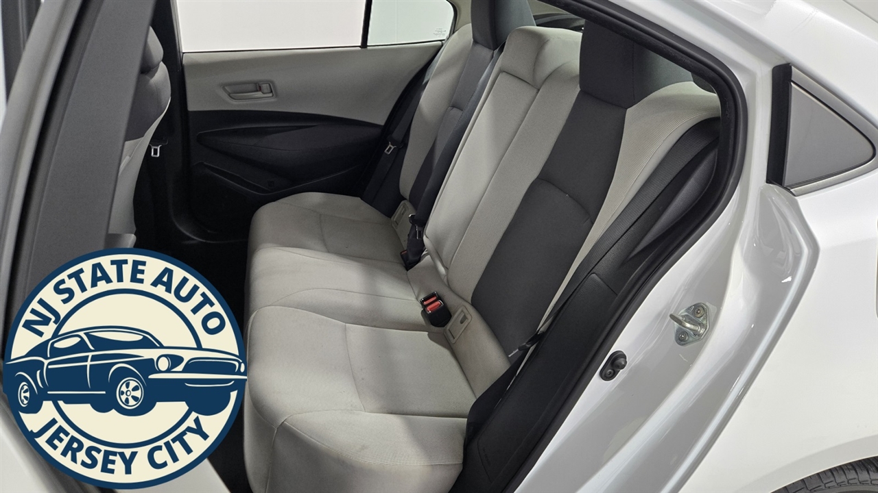 Toyota Corolla LE 2022