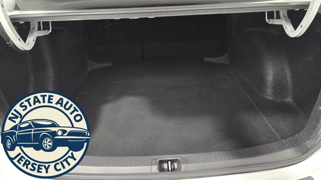 Toyota Corolla LE 2022