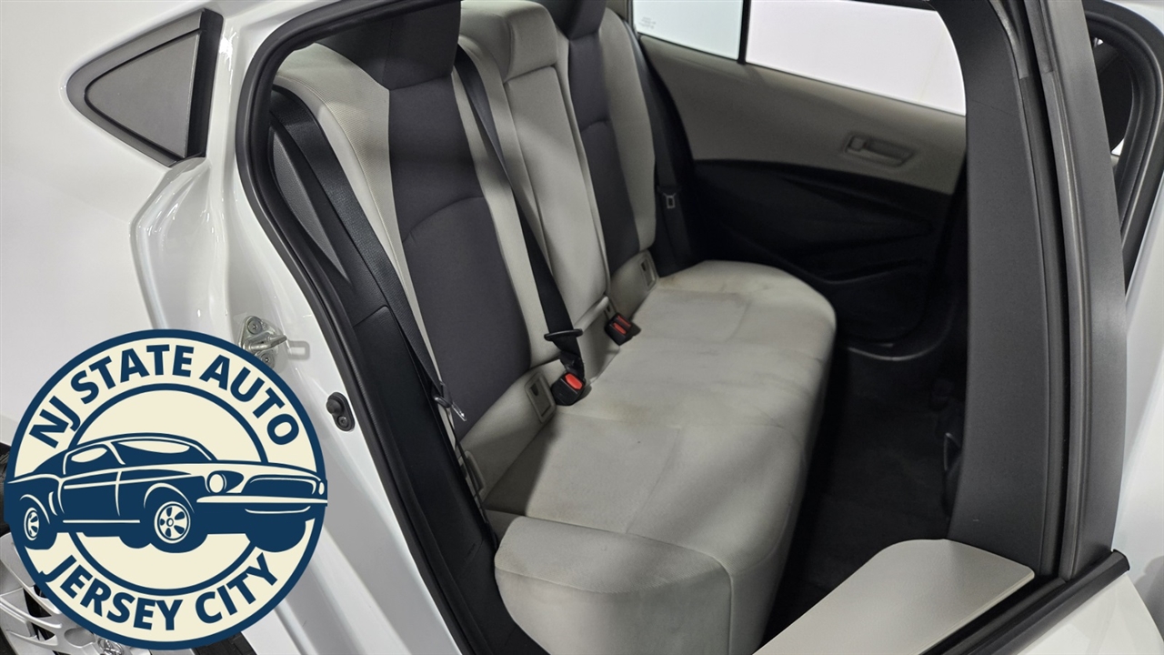 Toyota Corolla LE 2022