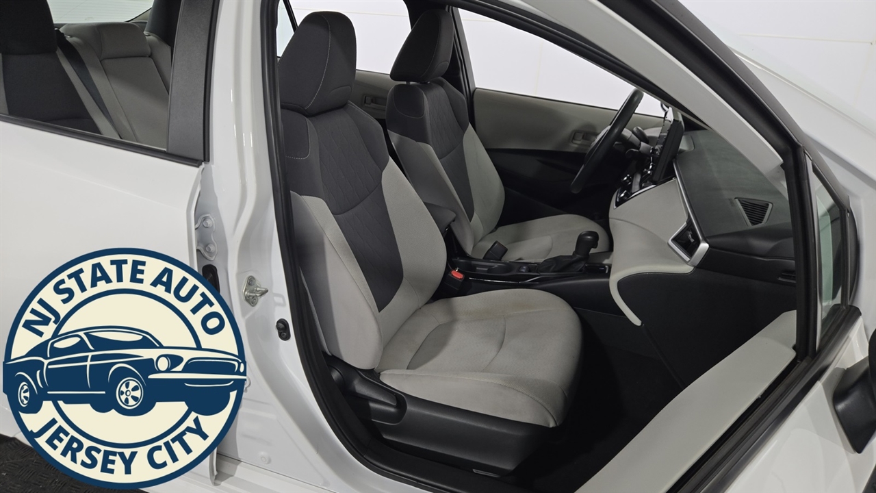 Toyota Corolla LE 2022